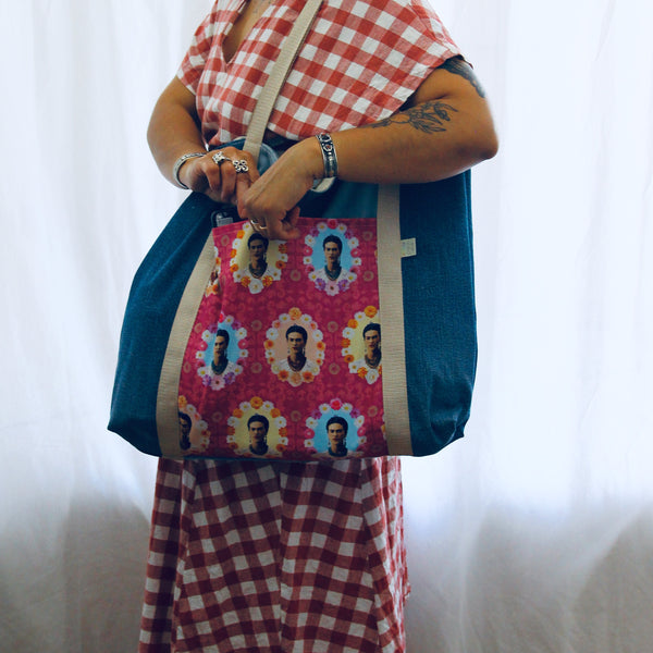 Saco de ganga "Frida Kahlo" azul médio/azul claro (bolso fundo rosa)