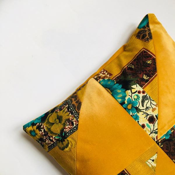 Almofada de veludo e tecido florido - amarelo