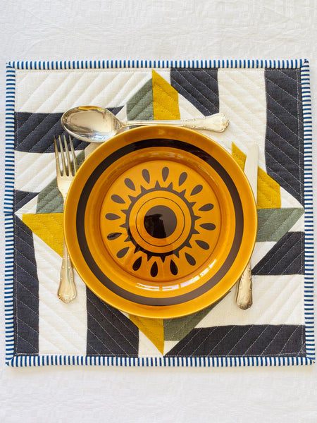 conjunto de individuais em Linho branco e colorido