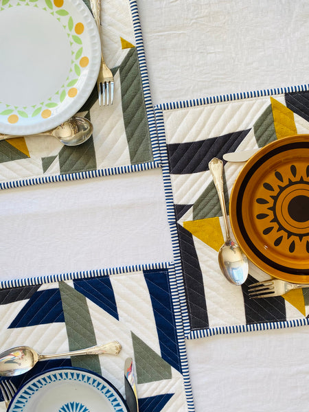 conjunto de individuais em Linho branco e colorido