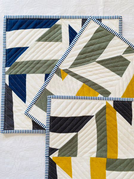 conjunto de individuais em Linho branco e colorido