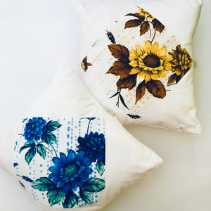 Almofadas de veludo e tecido florido - Branco com flores Amarelas & Azuis